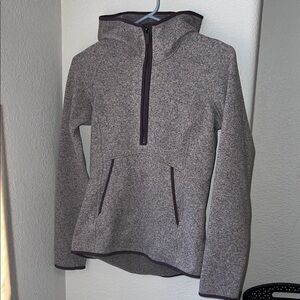 Lululemon “Fleece & Thank You” Pullover Women’s Size 4